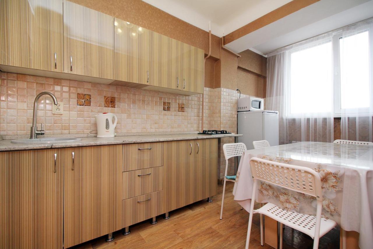Spacious Central Apartment アルマトイ エクステリア 写真